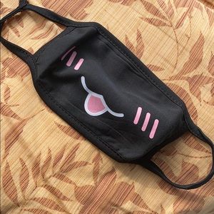 Cat nWOT mask black brand new